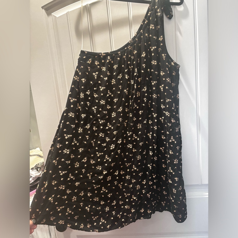 One shoulder dress